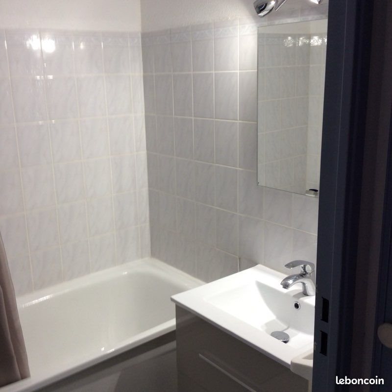 Appartement à louer, 29m², Sète
