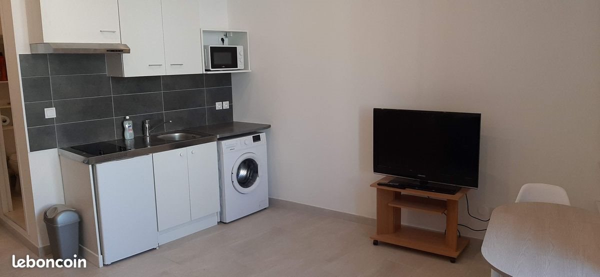 Appartement à louer, 26m², Nîmes