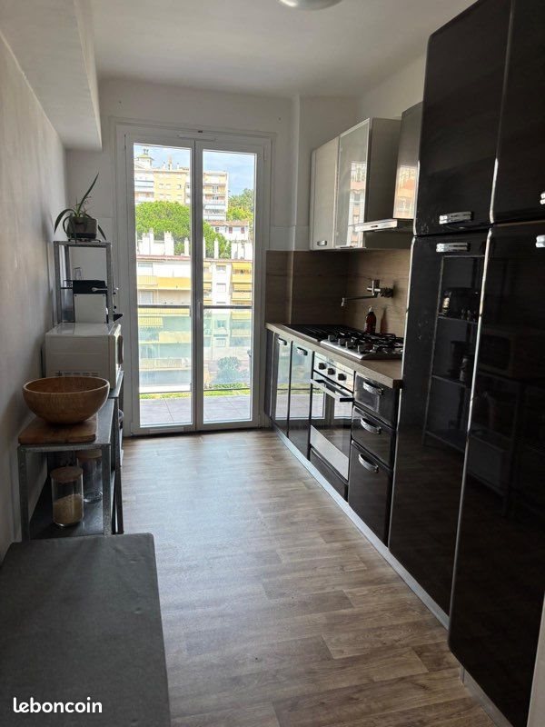 Appartement à louer, 45m², Menton