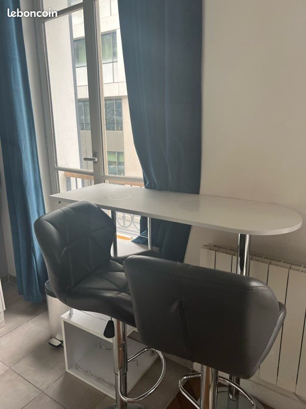 Appartement à louer, 25m², Courbevoie
