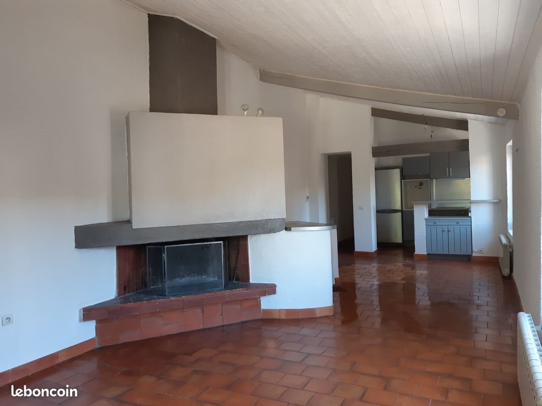 Maison à louer, 80m², Rousset