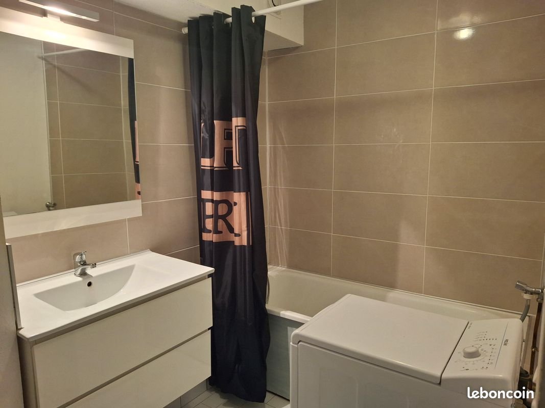 Appartement à louer, 32m², Gex