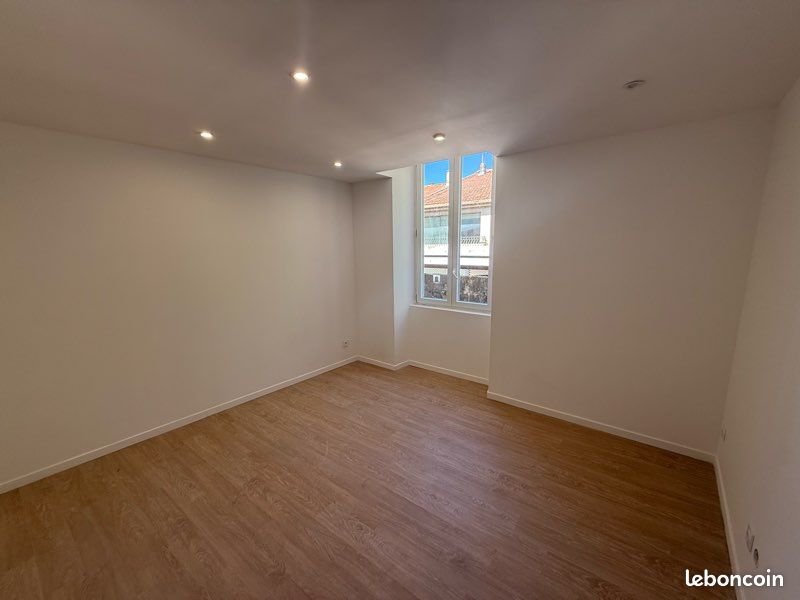 Appartement à louer, 26m², Bagnols-sur-Cèze