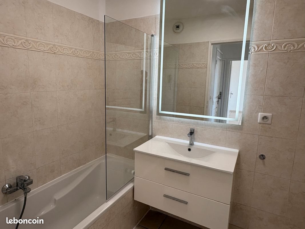 Appartement à louer, 49m², Cannes