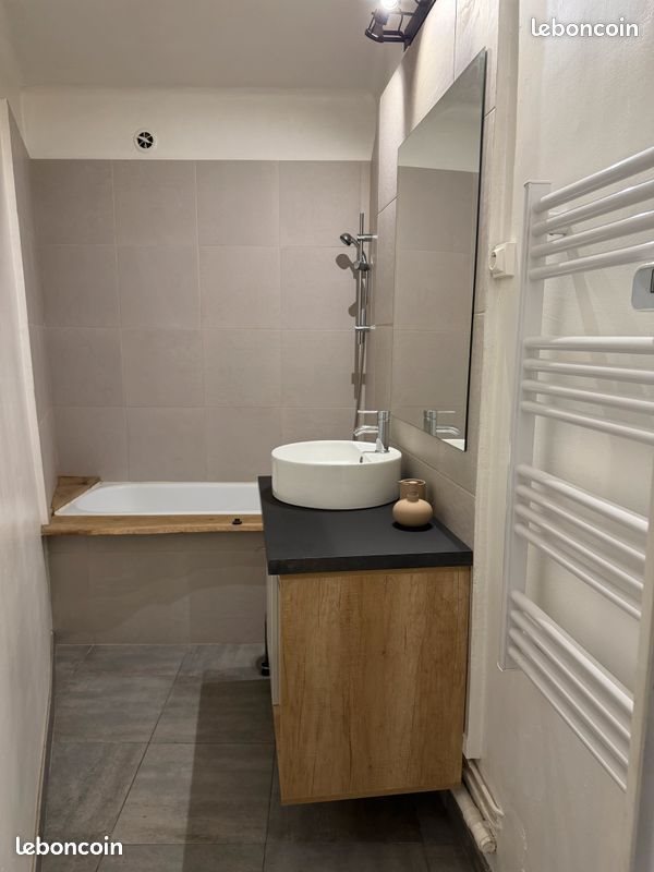 Appartement à louer, 35m², Nîmes