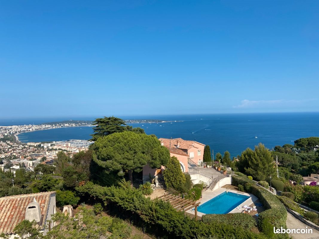 Maison à louer, 250m², Vallauris