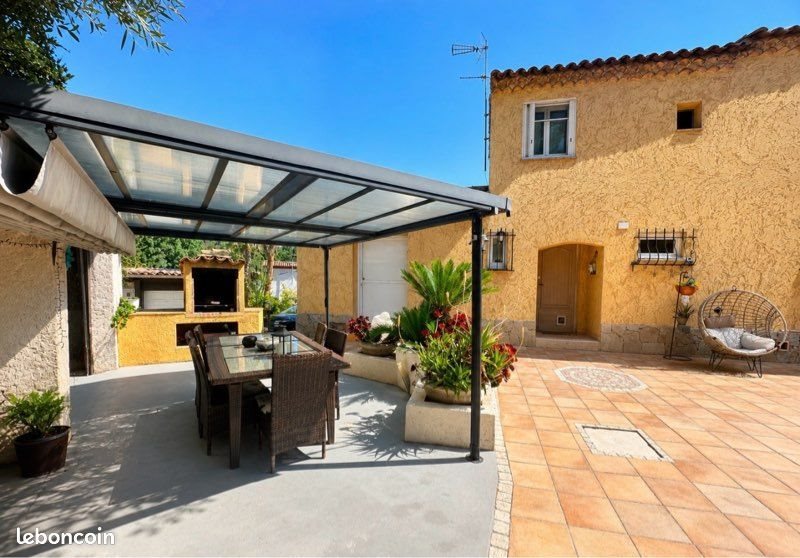 Maison à louer, 145m², Roquebrune-sur-Argens