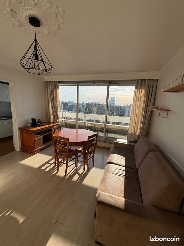 Appartement à louer, 45m², Paris 18ème
