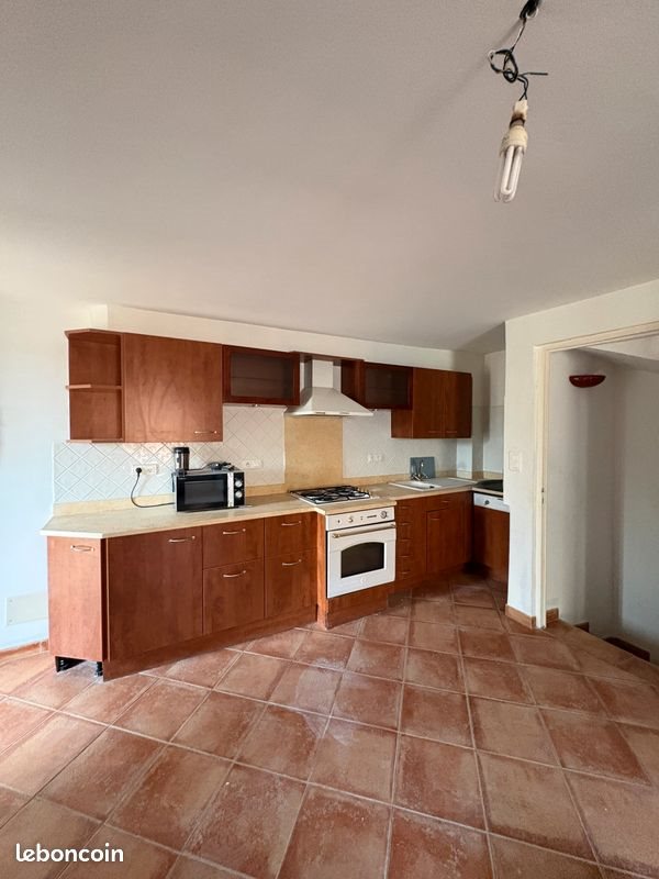 Maison à louer, 90m², Corte