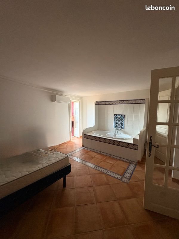 Maison à louer, 90m², Corte