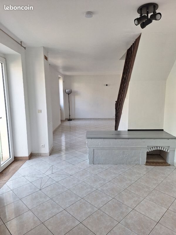 Maison à louer, 70m², Montereau-Fault-Yonne