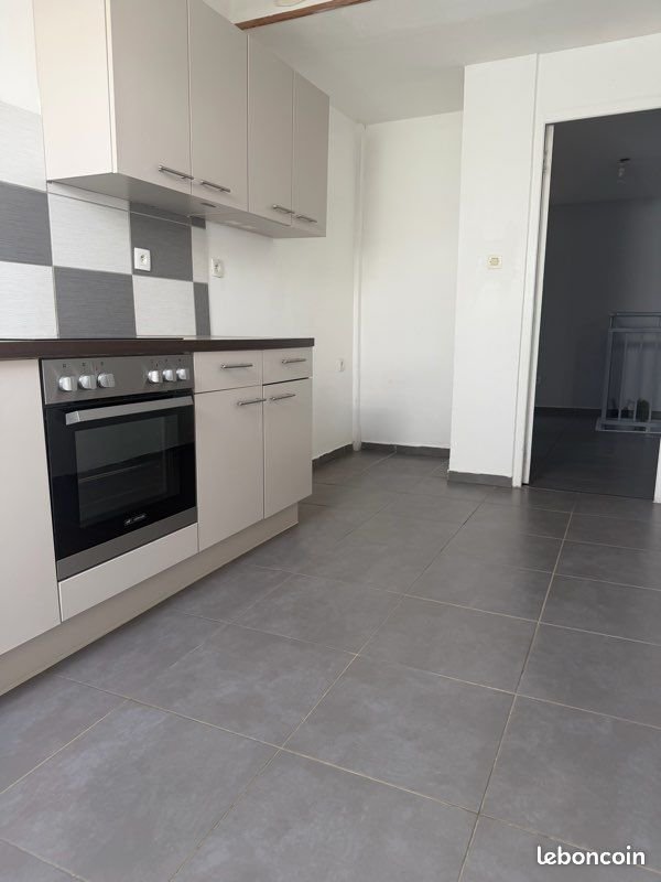 Appartement à louer, 76m², Mathay