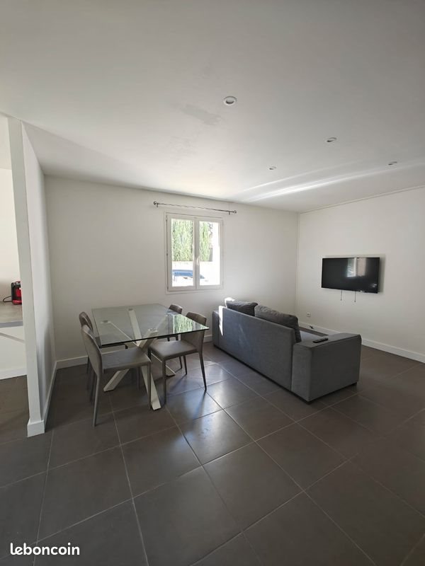 Appartement à louer, 46m², Marignane