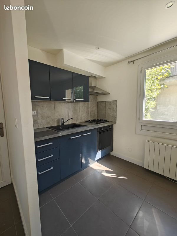 Appartement à louer, 46m², Marignane