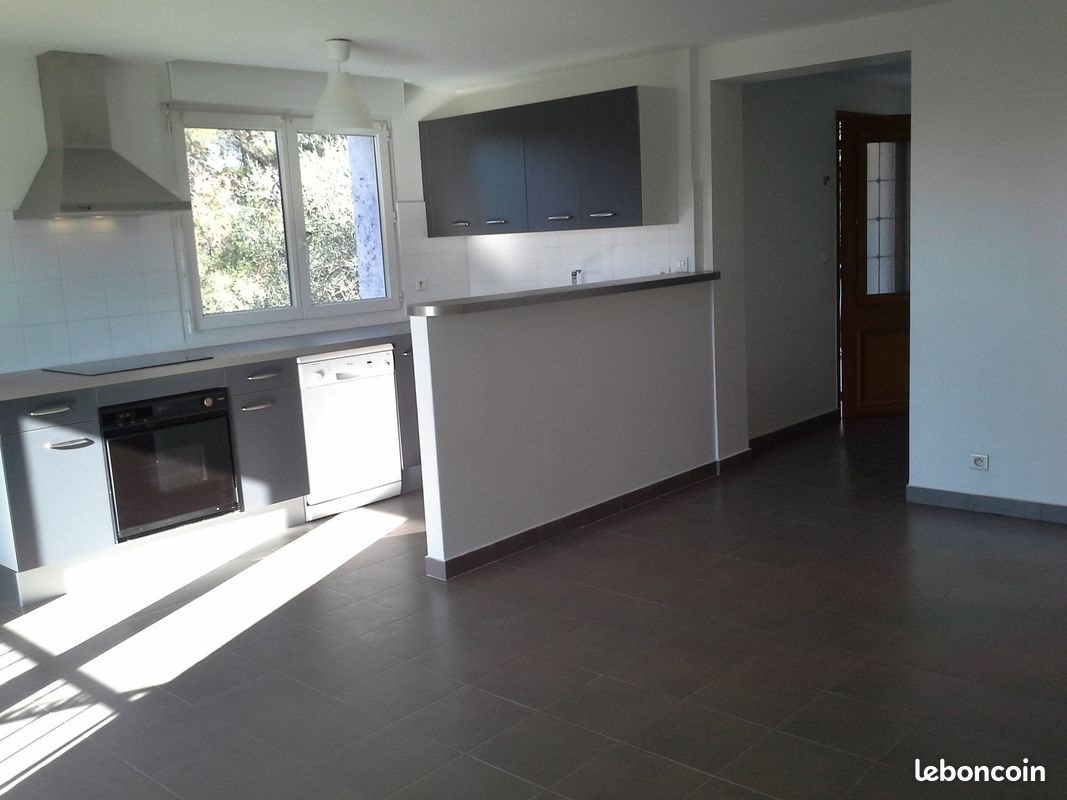 Appartement à louer, 83m², Saint-André-de-la-Roche