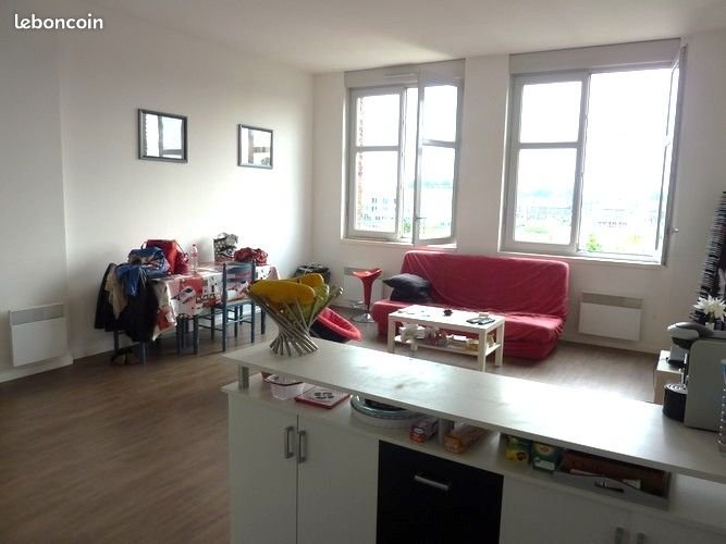 Appartement à louer, 68m², Loos