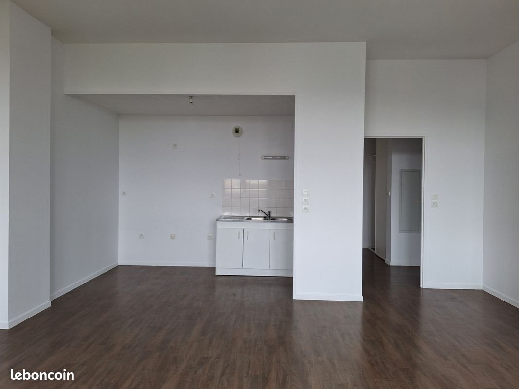 Appartement à louer, 68m², Loos