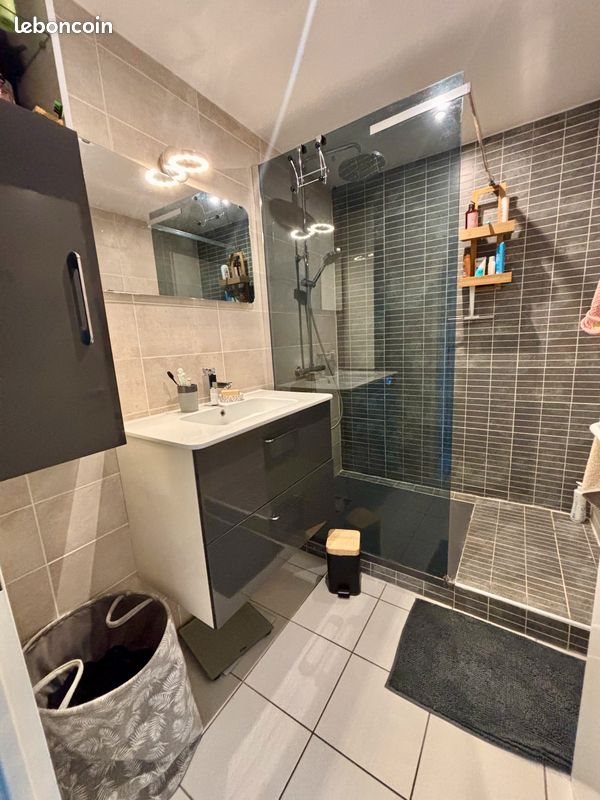Appartement à louer, 59m², Nîmes