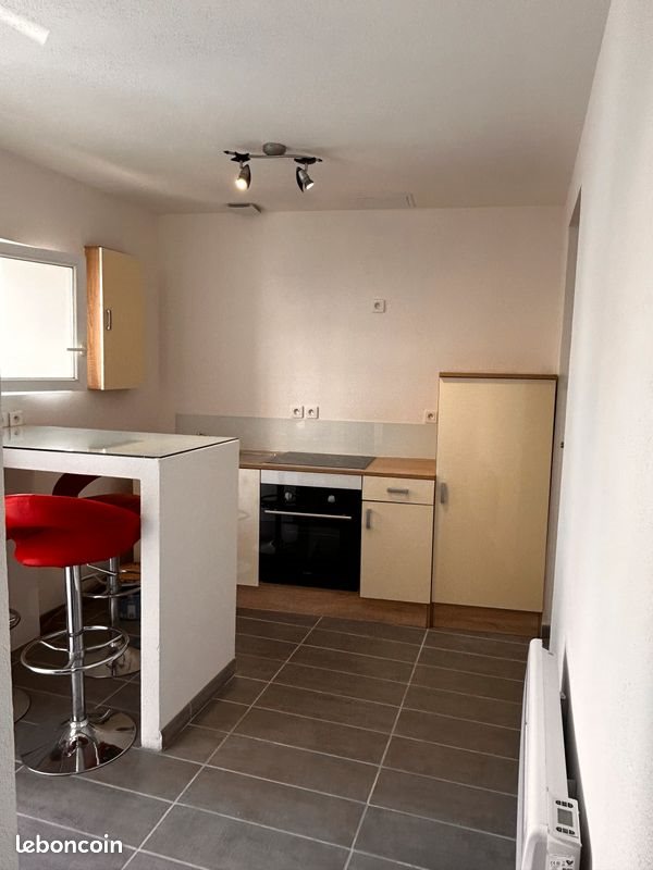 Appartement à louer, 21m², Nîmes