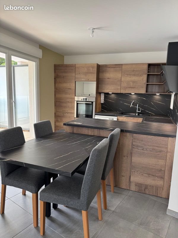 Maison à louer, 58m², Vénissieux