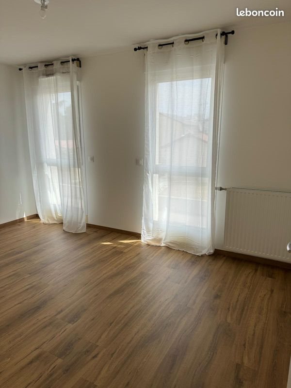 Maison à louer, 58m², Vénissieux