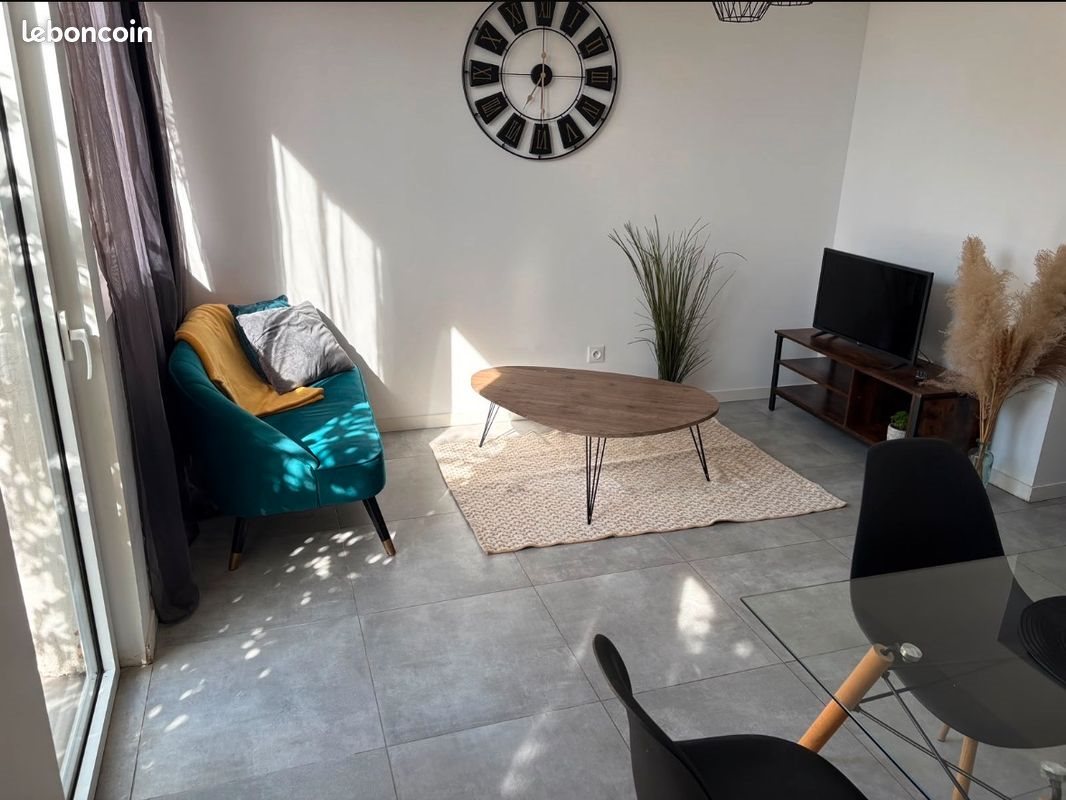 Appartement à louer, 40m², Saint-Seurin-de-Cursac