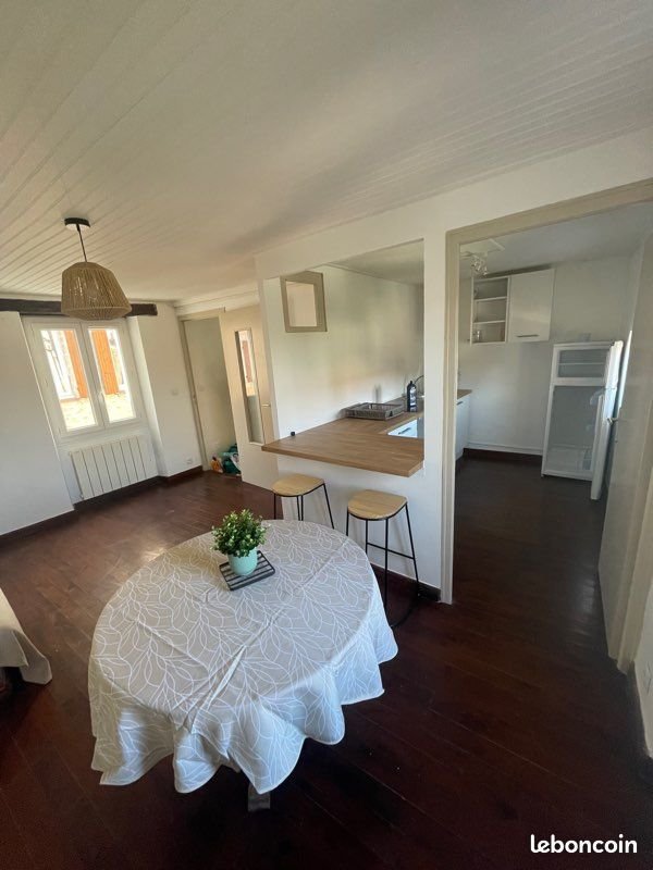 Maison à louer, 50m², Nans-les-Pins