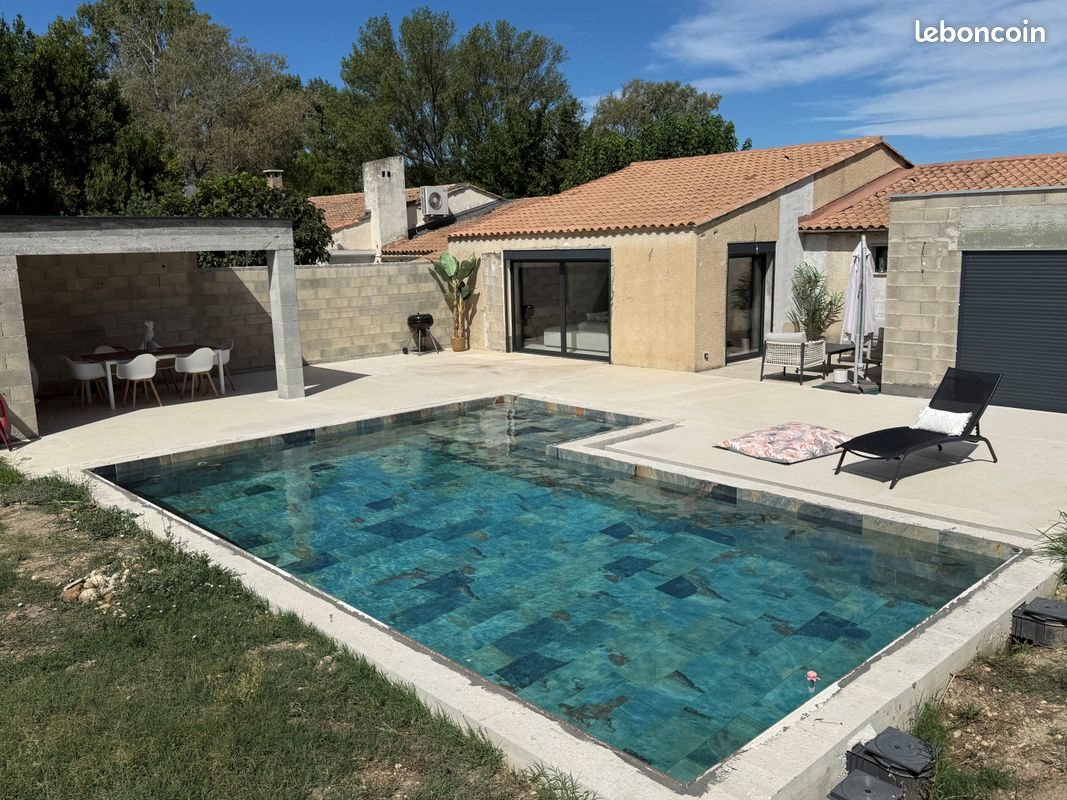 Maison à louer, 125m², Morières-lès-Avignon