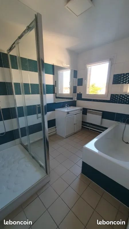 Appartement à louer, 130m², Monteux
