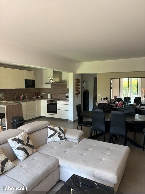 Appartement à louer, 64m², Grasse