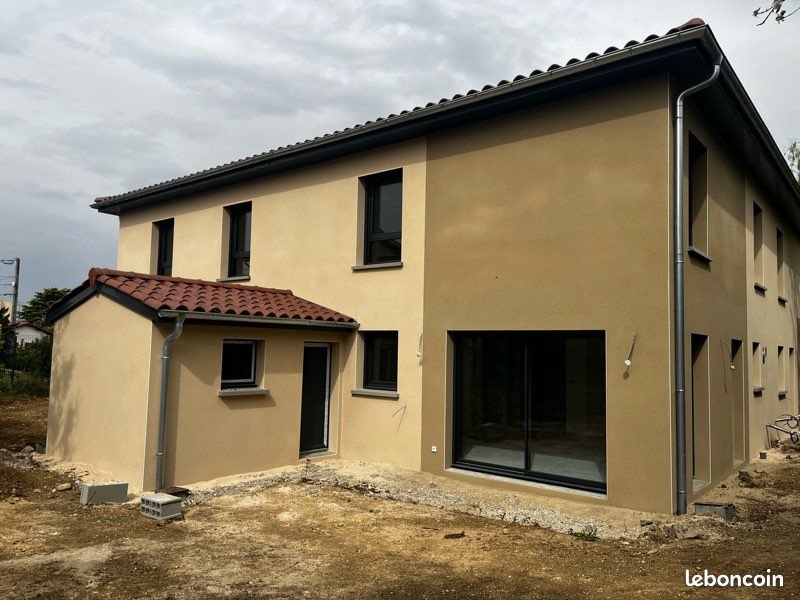 Appartement à louer, 85m², Saint-Genis-Laval