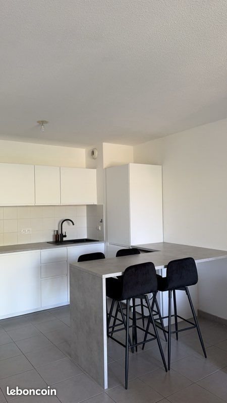 Appartement à louer, 45m², Cuers