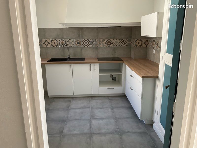 Appartement à louer, 80m², Condom