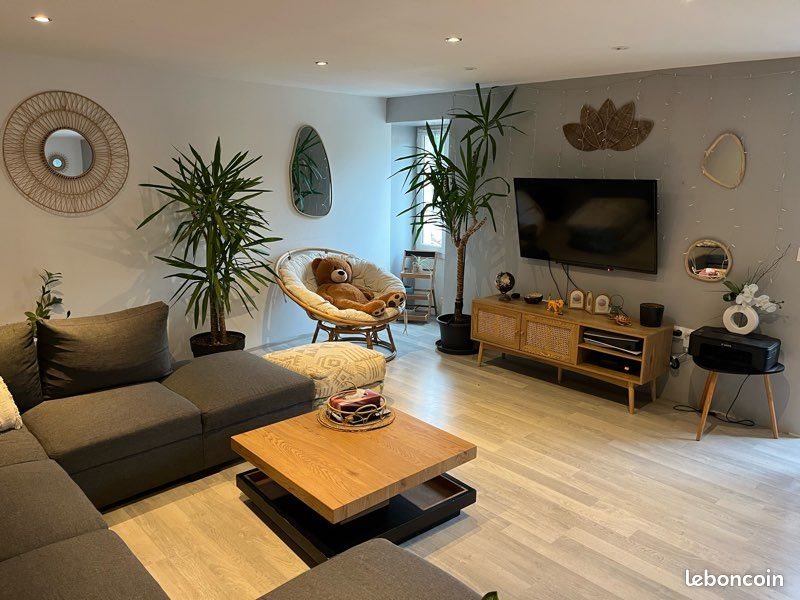 Maison à louer, 160m², Valdivienne