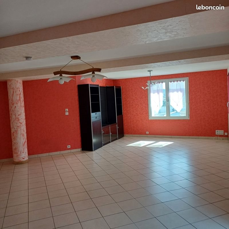 Appartement à louer, 90m², Saint-Flour