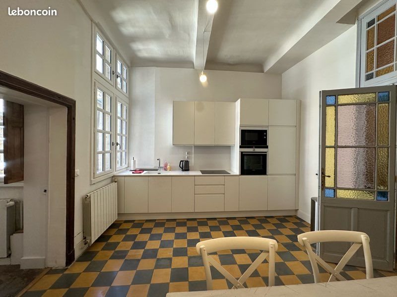 Appartement à louer, 76m², Nîmes