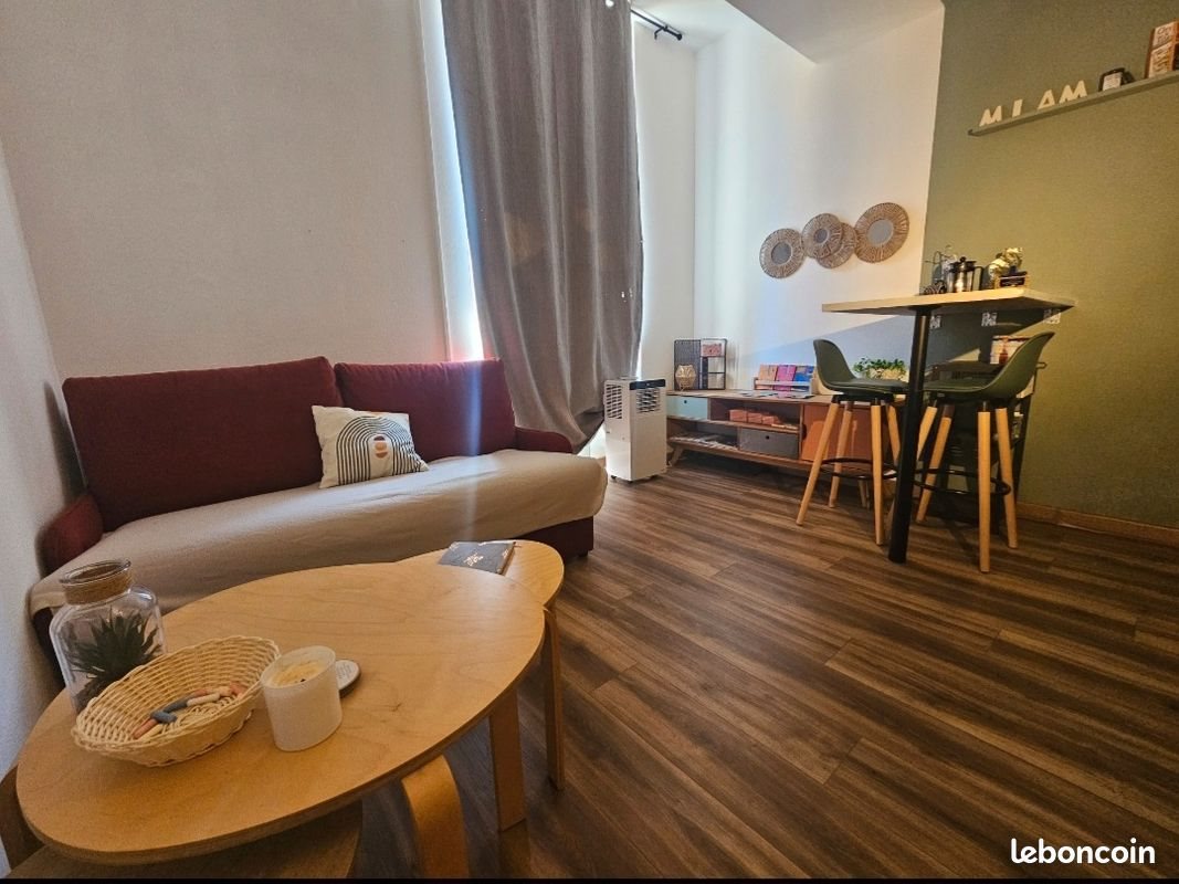 Appartement à louer, 19m², Nîmes