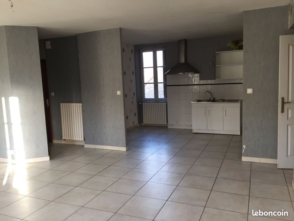 Appartement à louer, 80m², Épinac