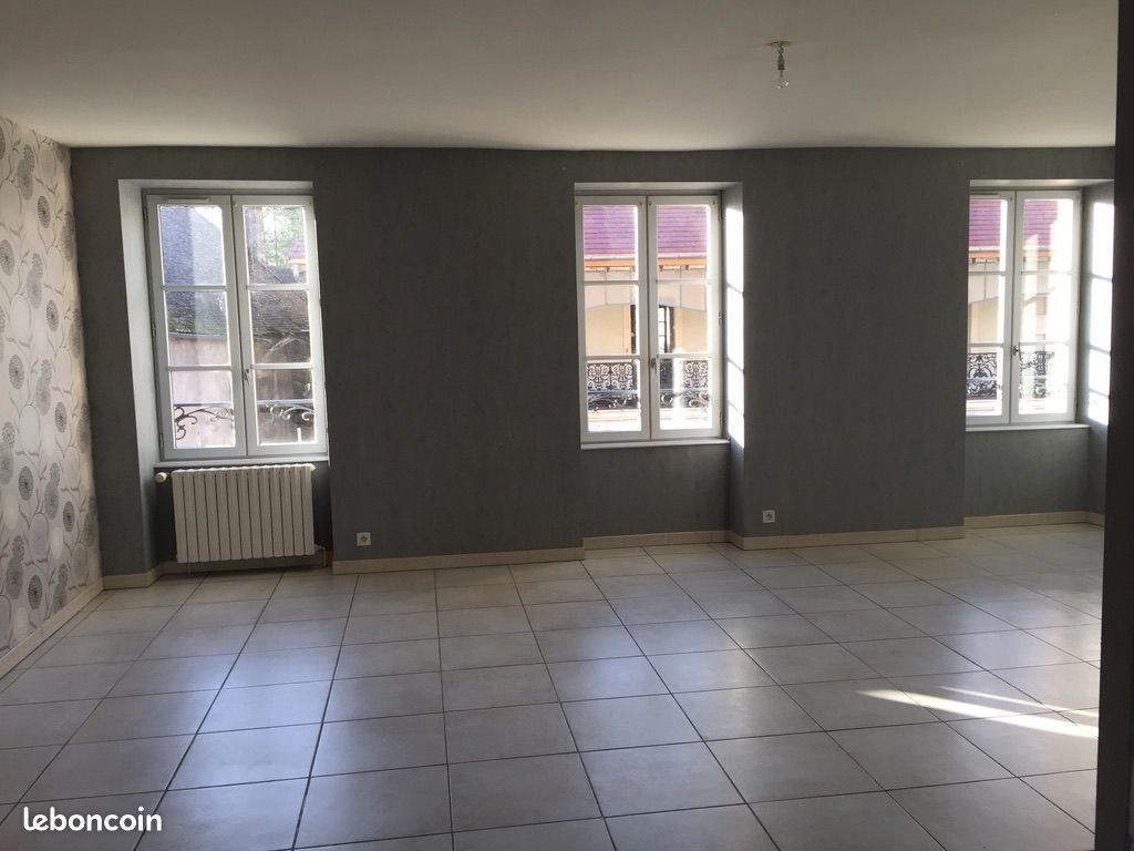 Appartement à louer, 80m², Épinac