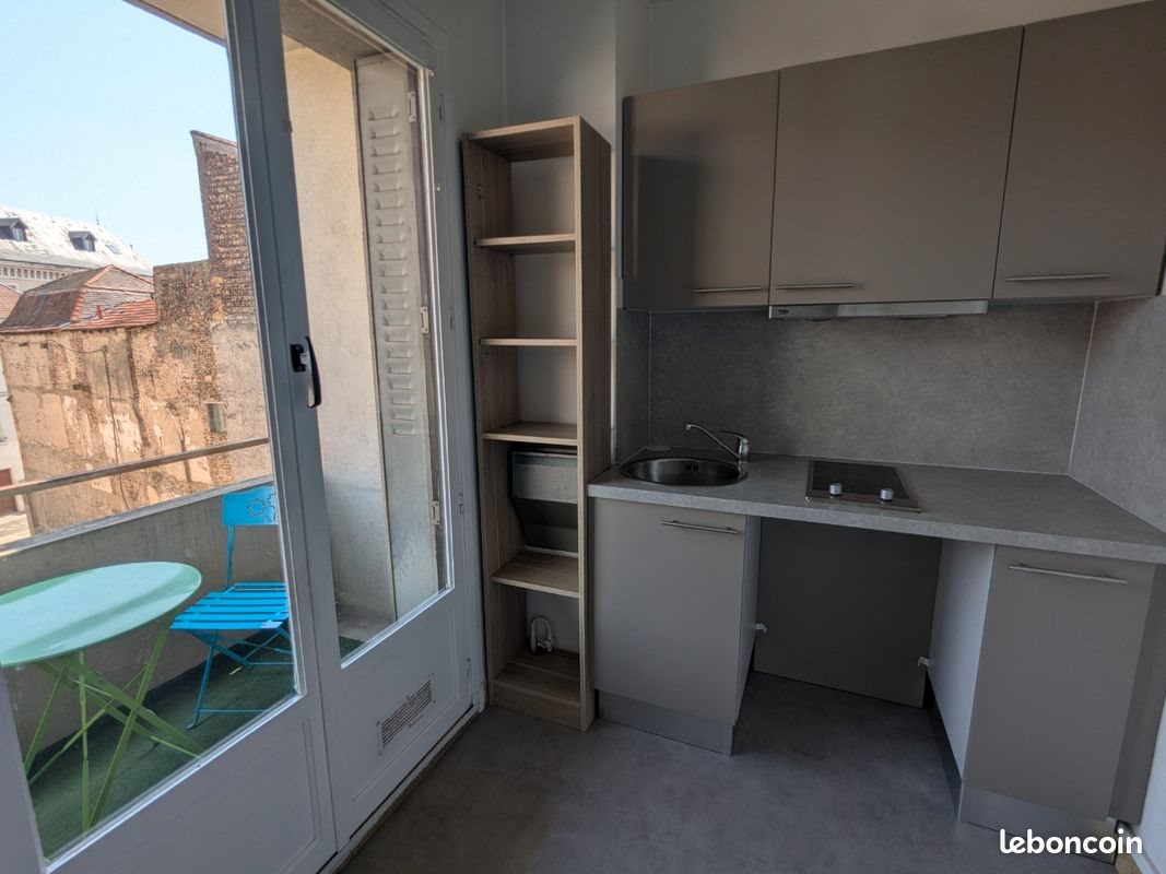 Appartement à louer, 25m², Roanne