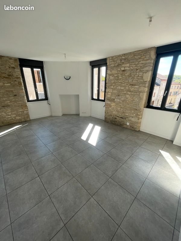 Appartement à louer, 64m², Catus