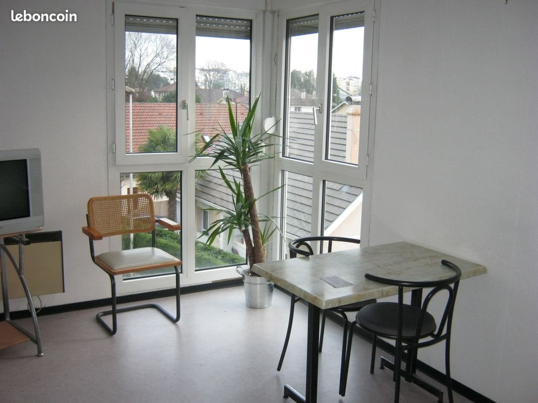 Appartement à louer, 21m², Pau