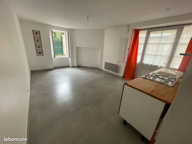 Appartement à louer, 45m², L'Isle-sur-Serein