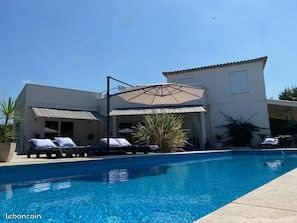 Maison à louer, 1500m², Fréjus