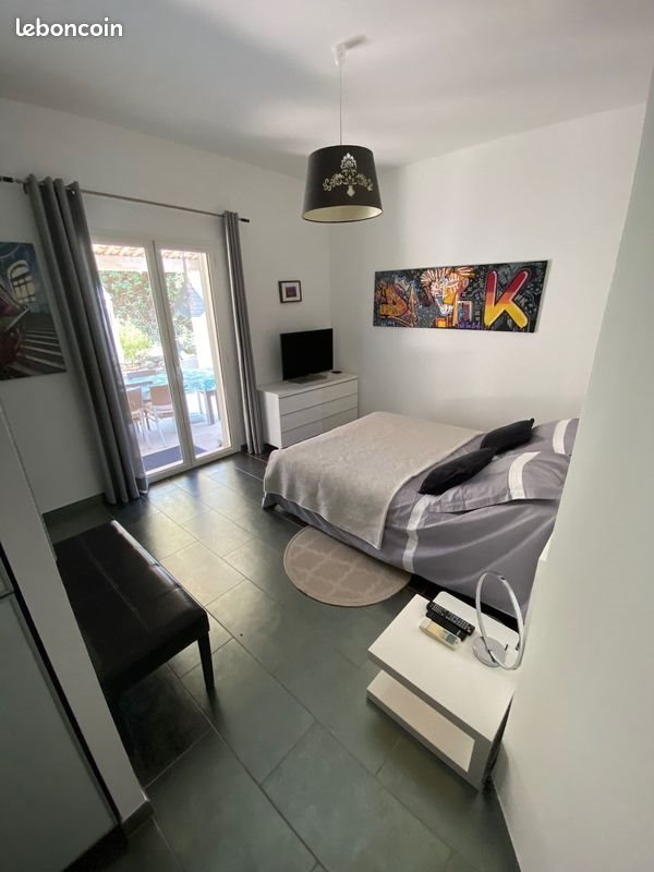 Maison à louer, 1500m², Fréjus
