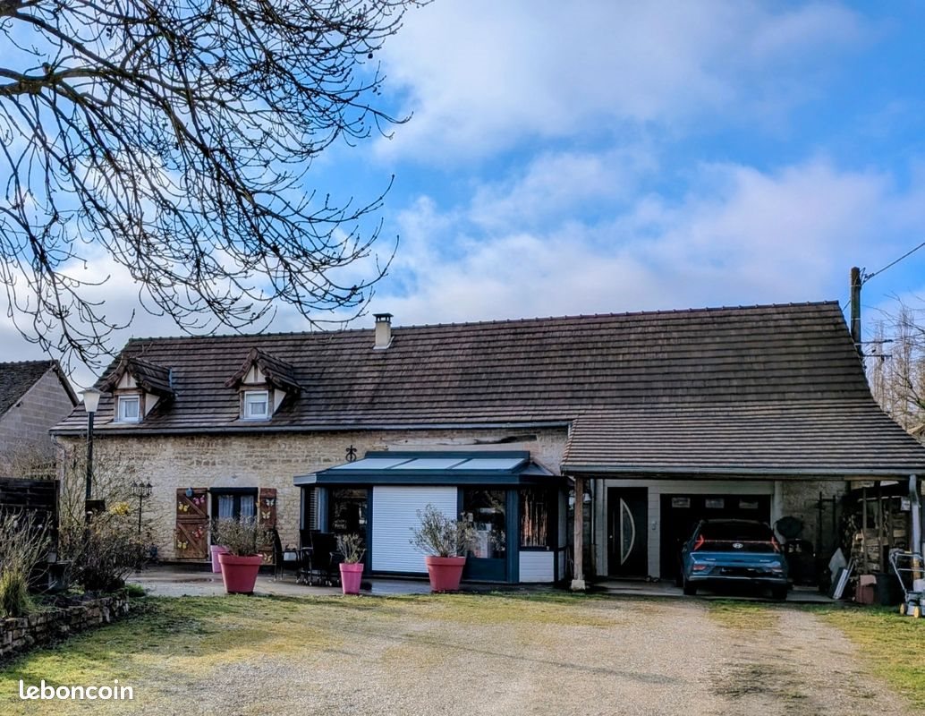 Maison à vendre, 170m², Bey