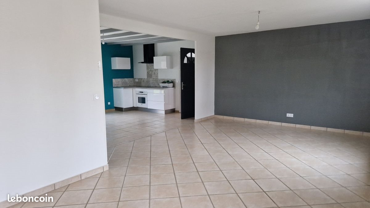 Maison à louer, 105m², Virsac
