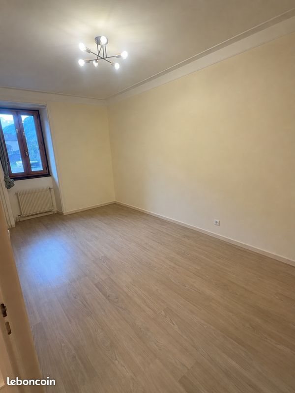 Appartement à louer, 83m², Ugine