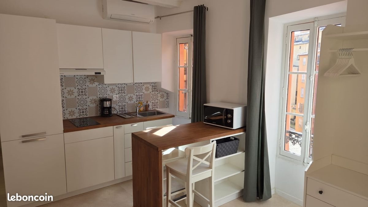 Appartement à louer, 21m², Grasse