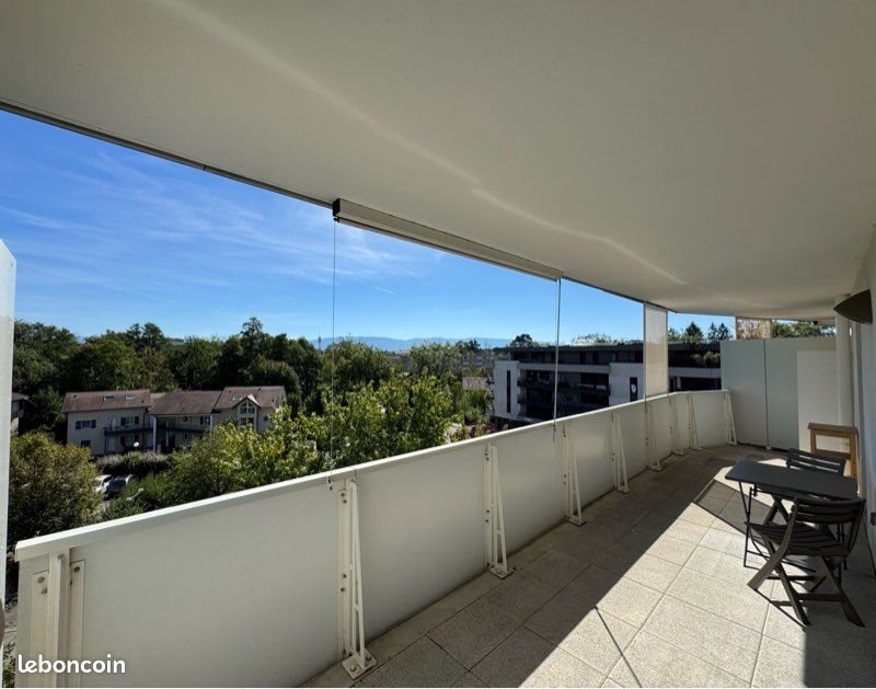 Appartement à louer, 70m², Saint-Genis-Pouilly